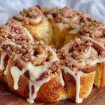 couronne de brioches à la cannelle facile pour Noël - featured image